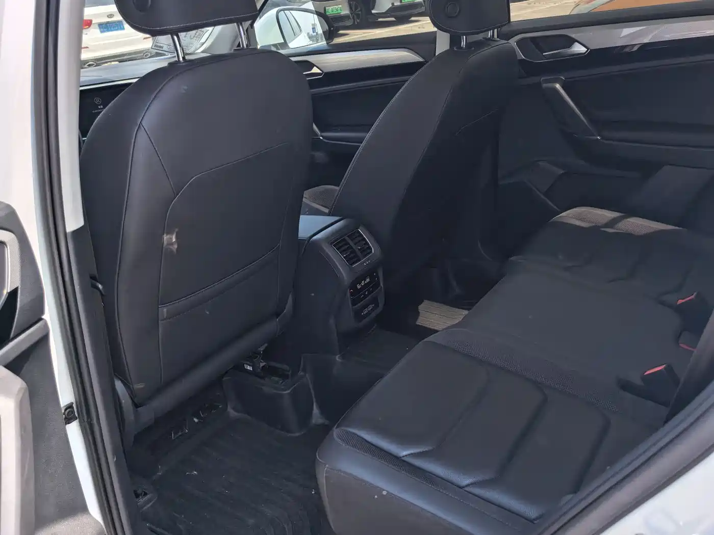 Volkswagen Tayron 2022 330TSI 2WD Luxury Smart Connect Plus фото 6