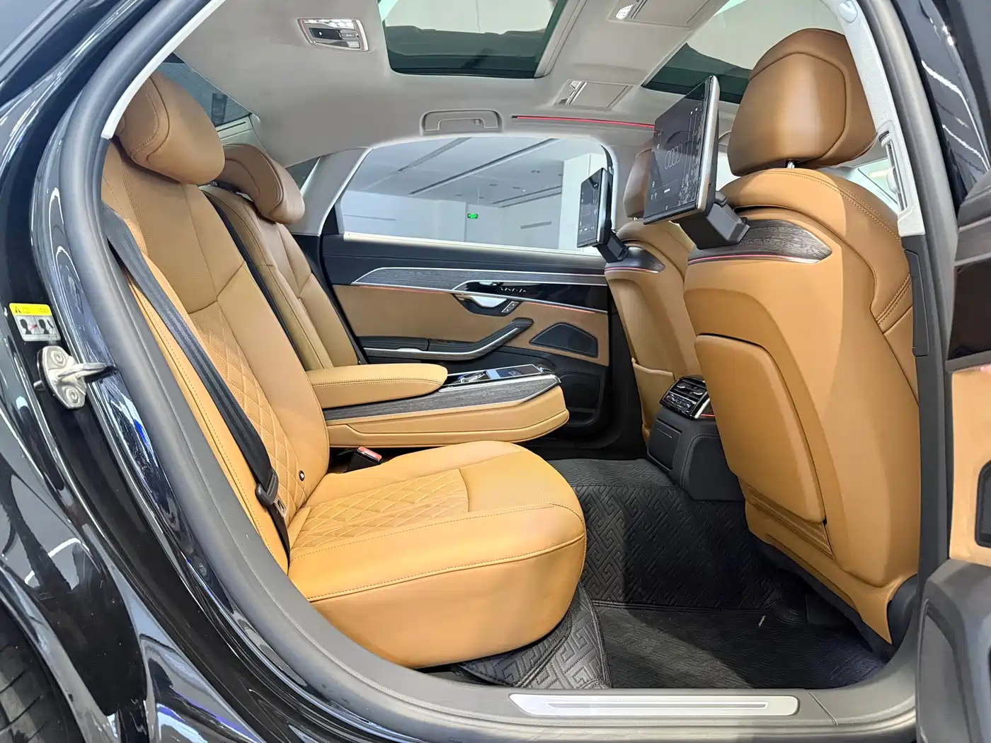 Audi A8 2023 A8L 55 TFSI quattro Flagship фото 10