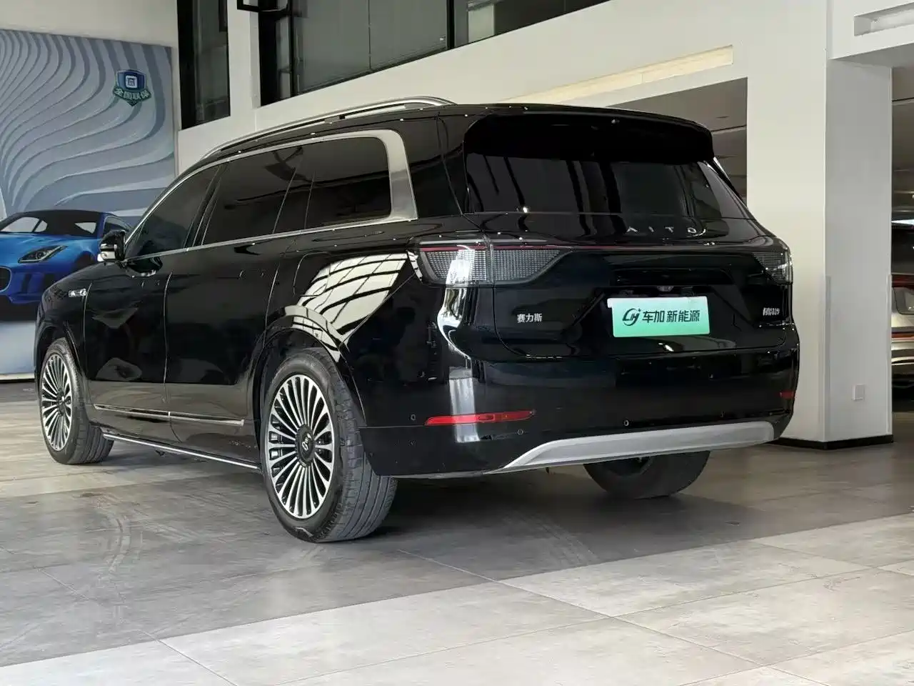 AITO Wenjie AITO M9 2024 Range Extender Max Edition 42kWh 6-seater фото 7