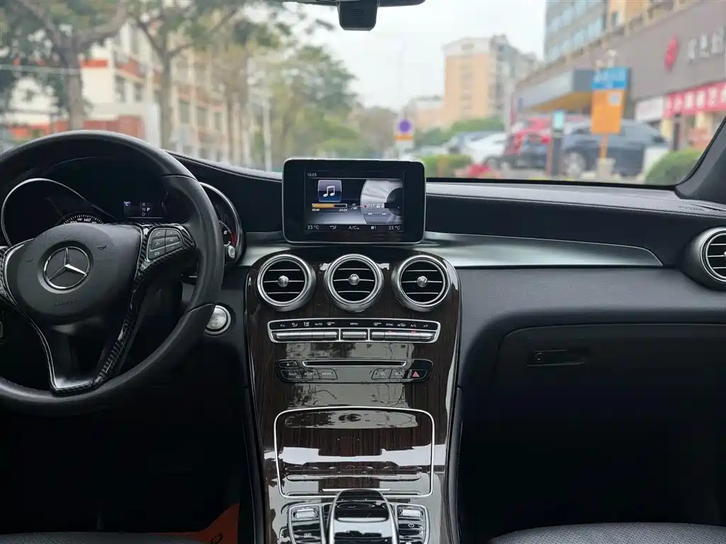 Mercedes-Benz GLC 2016 GLC 260 4MATIC Luxury фото 8