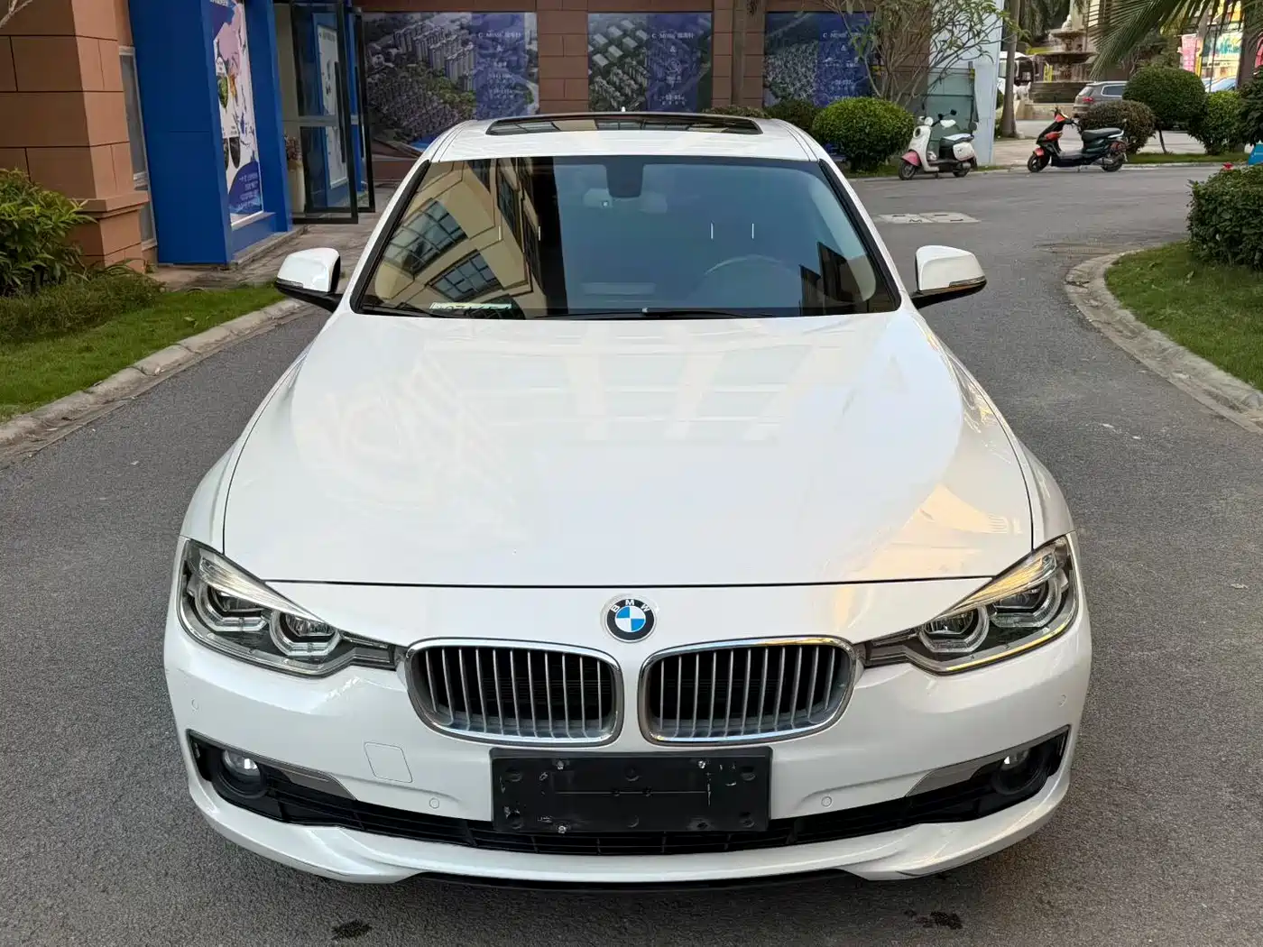 BMW 3 Series 2018 320Li Fashion Style фото 2
