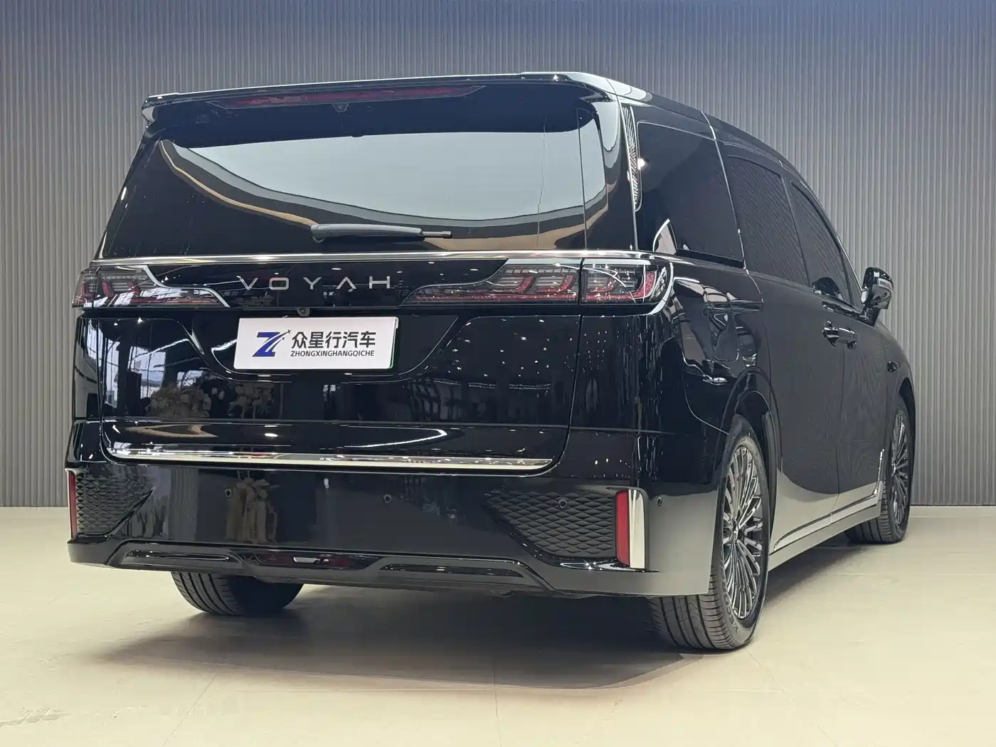 Voyah Auto Voyah Dreamer 2025 Model PHEV Basic Version фото 8