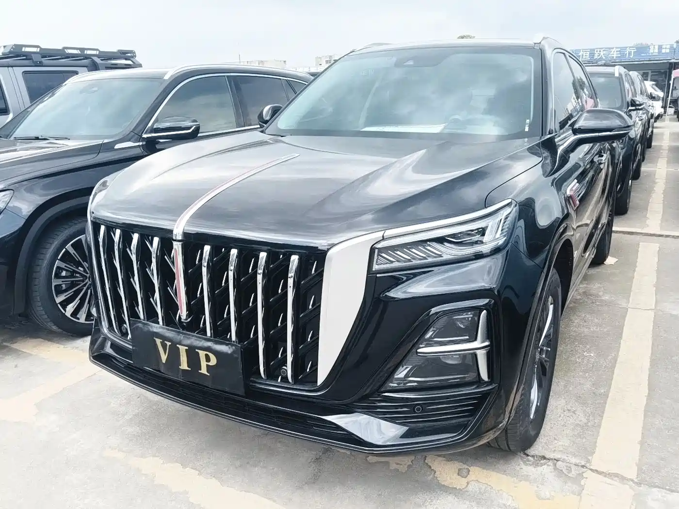 Hongqi HS5 2023 2.0T 4WD Flag Leader Pro