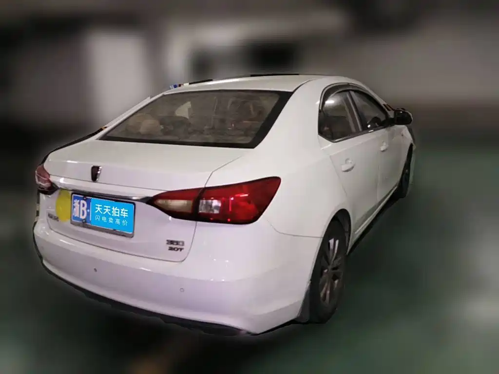 Фото 5 - Roewe 360
