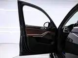 Photo 13 - BMW X7
