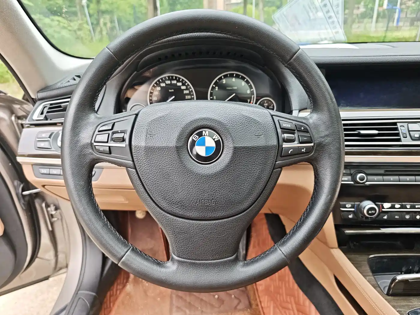 BMW 7 Series 2009 740Li Premium фото 19