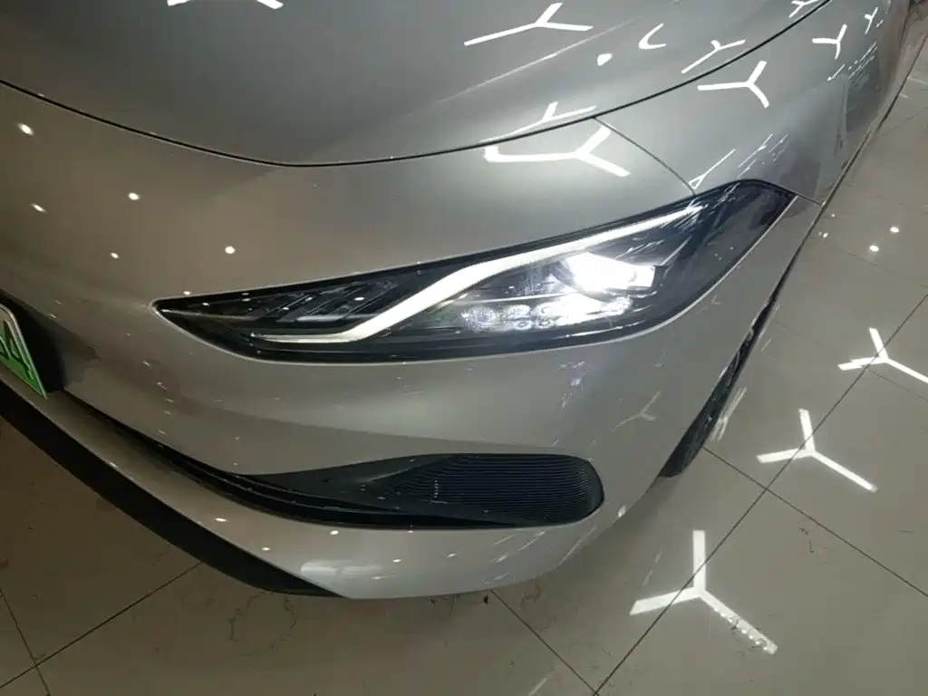 Roewe D7 2025 2025 DMH 125km World Champion Edition