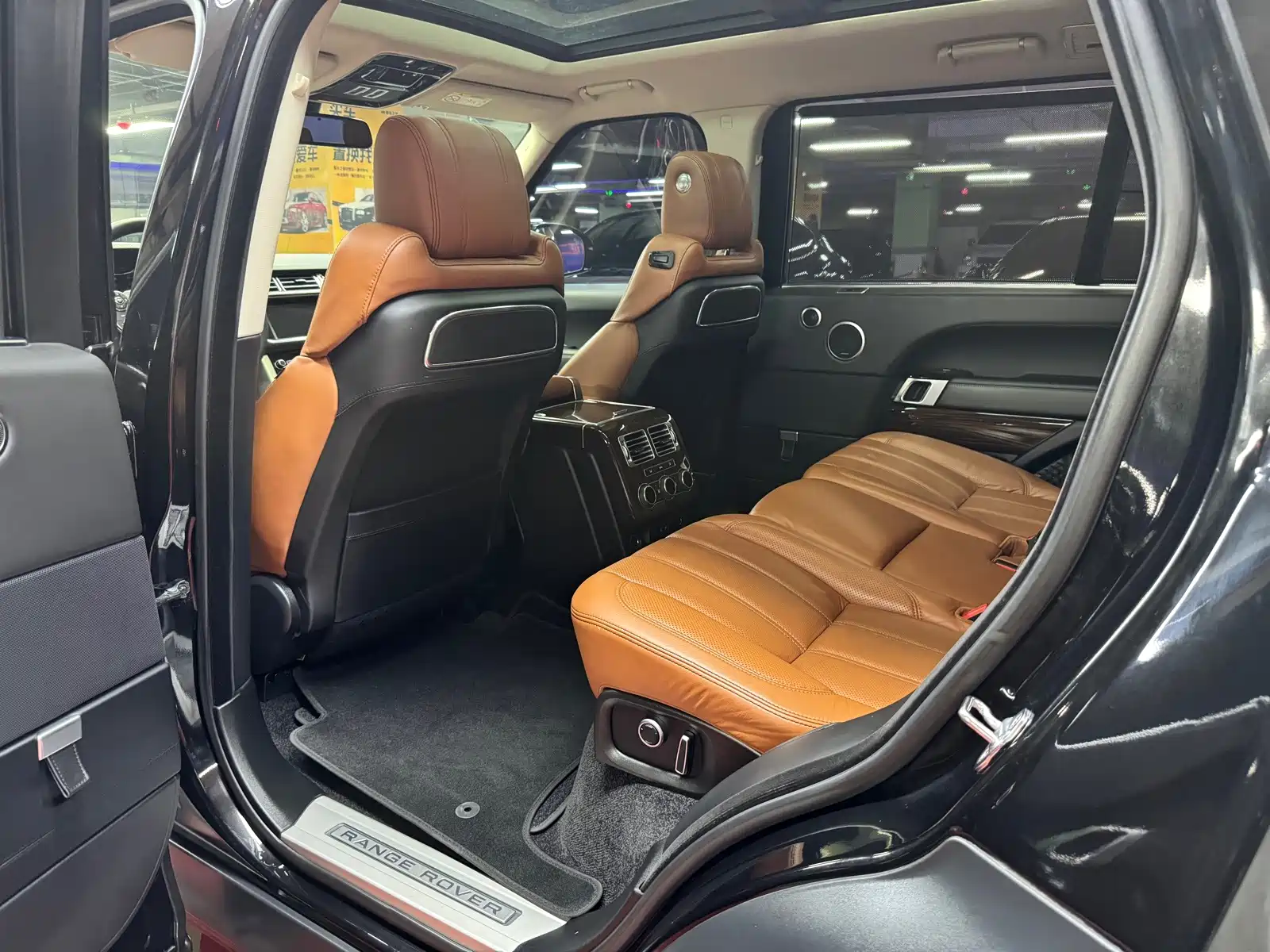 Фото 47 - Land Rover Range Rover