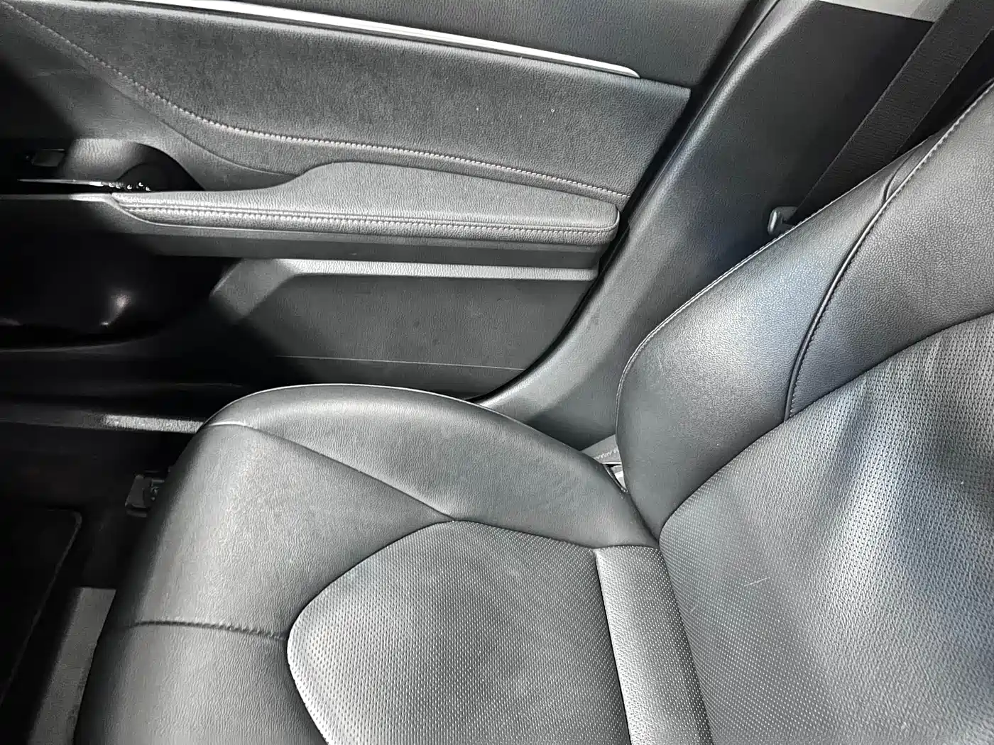 Toyota Camry 2021 2.0G Luxury Edition фото 6