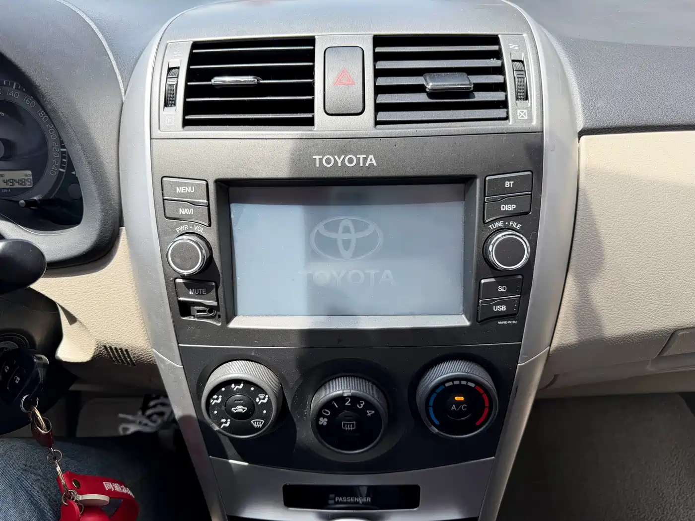 Toyota Corolla 2013 Special Edition 1.6L Auto Ultimate Cool GL фото 8