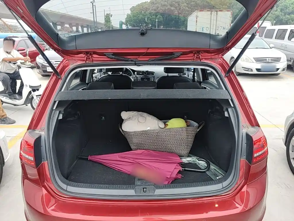 Photo 19 - Volkswagen Golf
