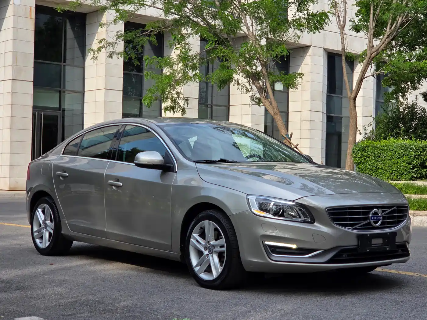 Фото 11 - Volvo S60