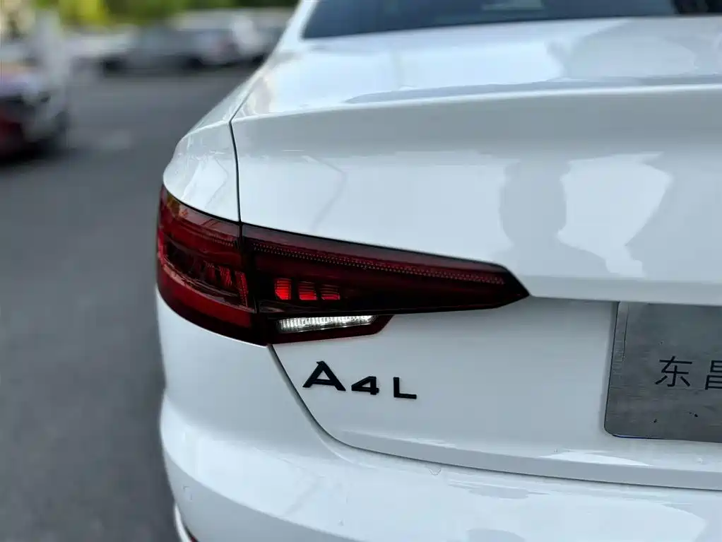 Audi A4L 2019 40 TFSI Fashion (China V) фото 9