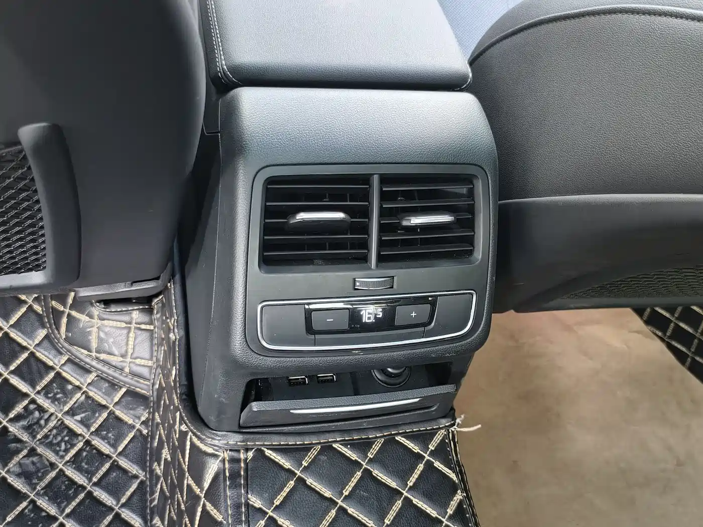 Audi A4L 2020 40 TFSI Luxury Dynamic фото 9