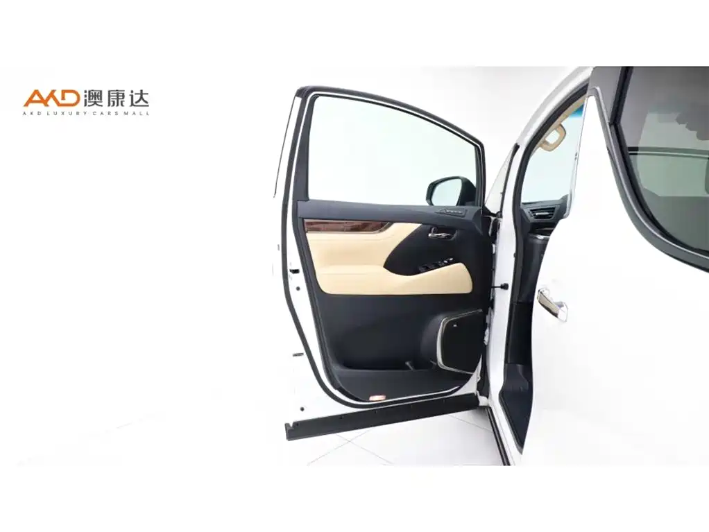 Toyota Alphard 2021 Hybrid 2.5L Luxury фото 11