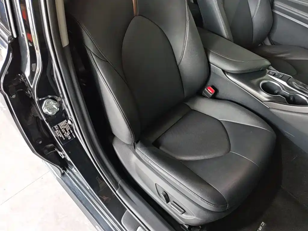 Toyota Camry 2021 2.0G Luxury Edition фото 25
