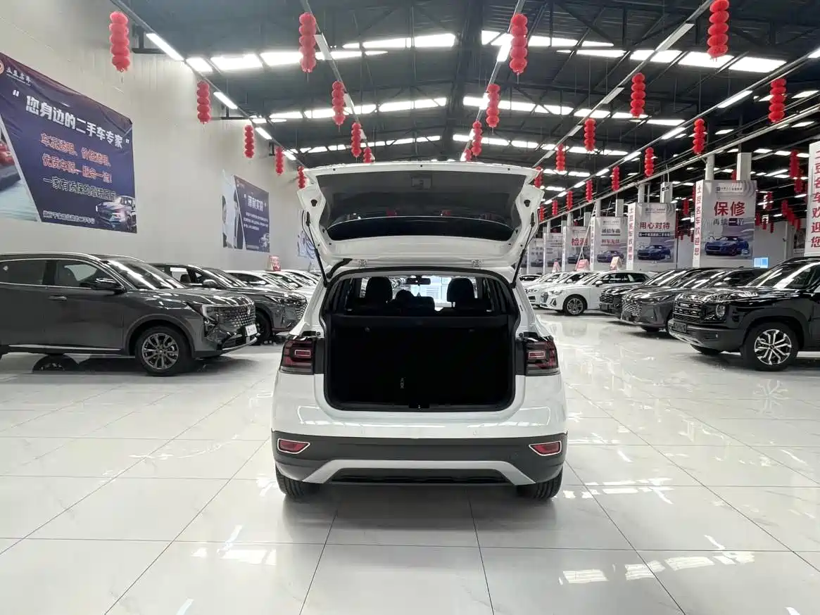 Volkswagen Tanying 2021 1.5L Automatic Smart Connect Edition фото 12