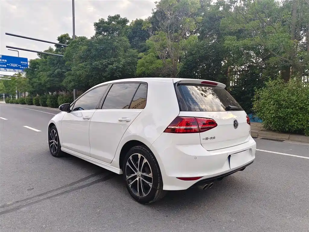 Volkswagen Golf 2017 280TSI Auto R-Line Millionth Anniversary Edition фото 12