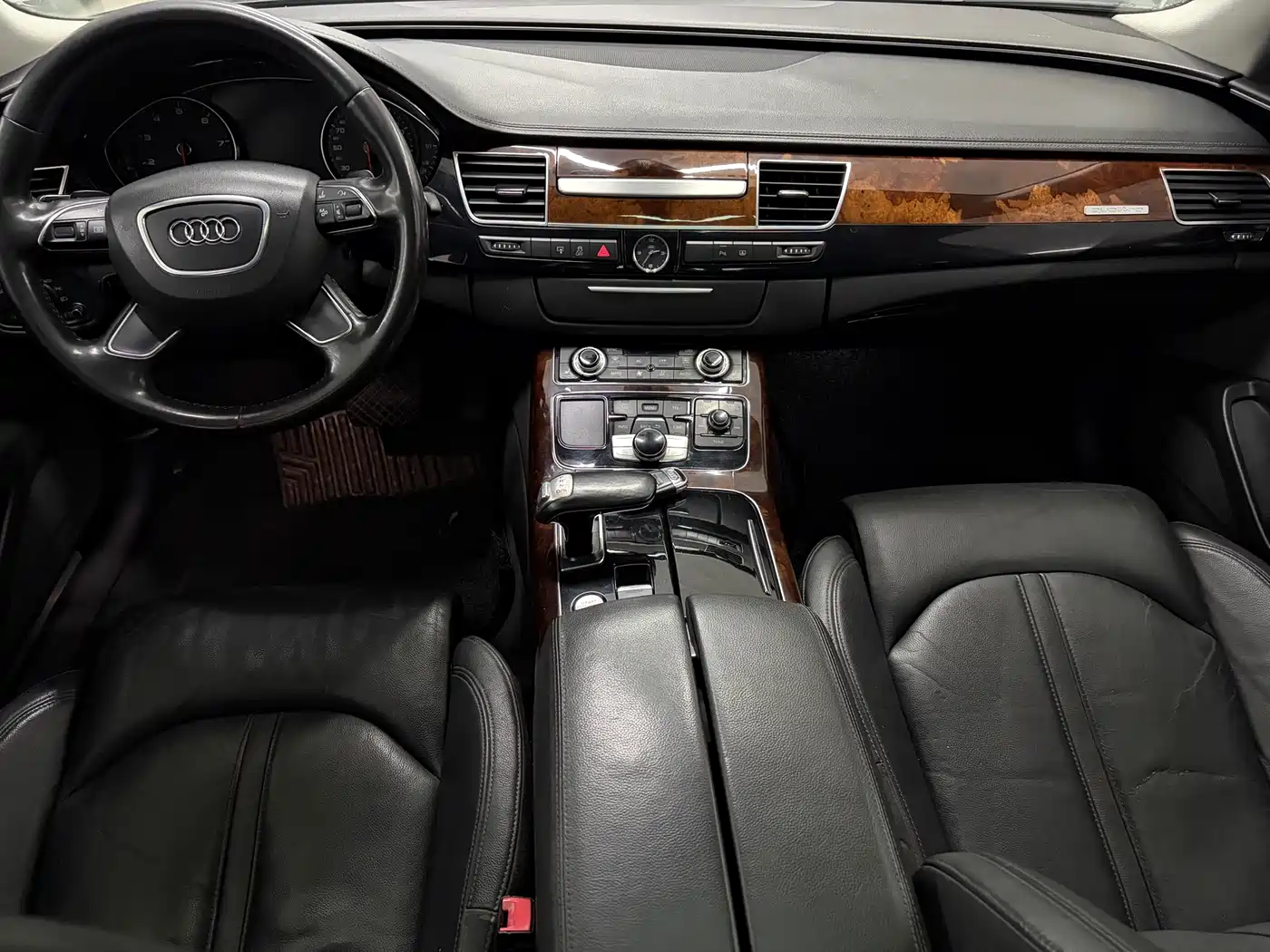 Audi A8 2011 A8L 3.0 TFSI quattro Comfort (245kW) фото 9