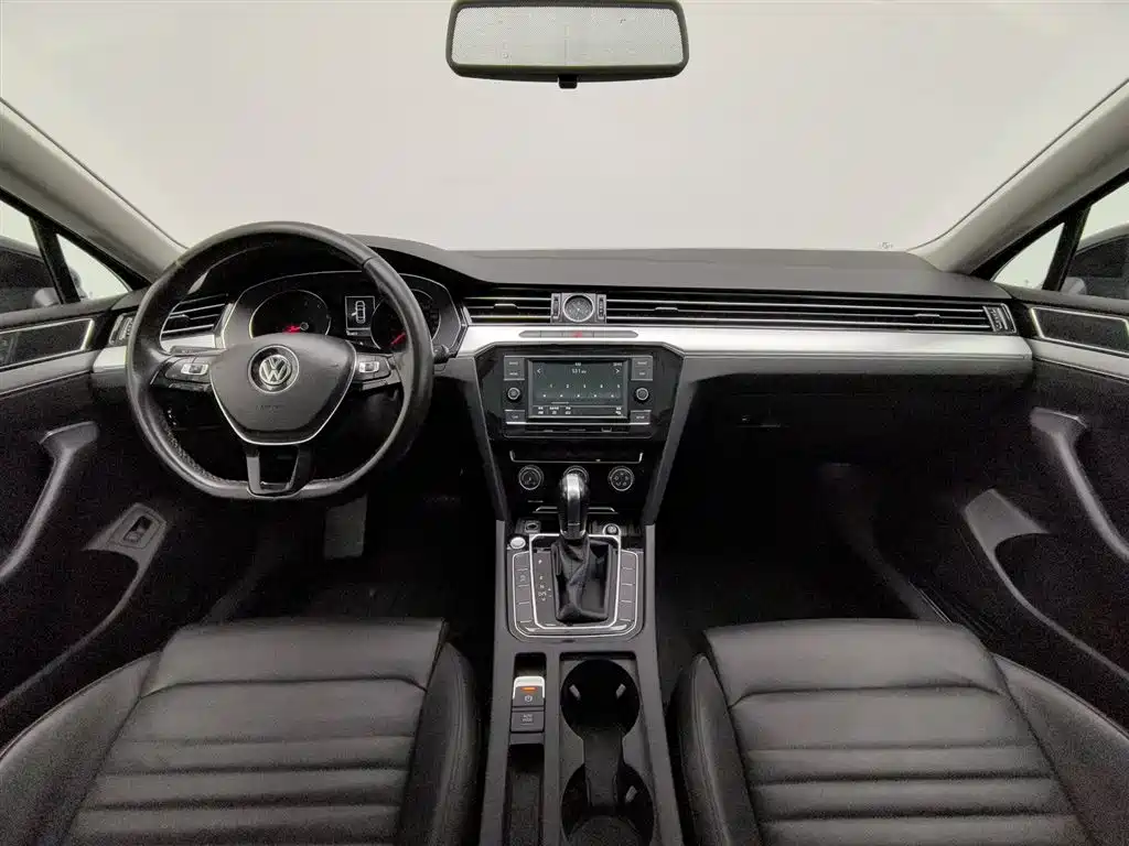 Volkswagen Magotan 2018 330TSI DSG Leading фото 5
