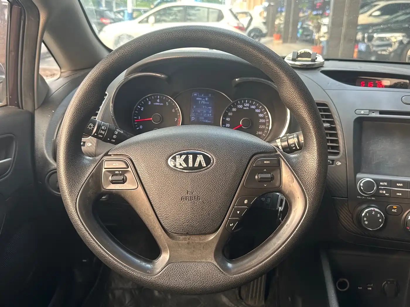 Kia K3 2013 1.6L Automatic GL фото 11