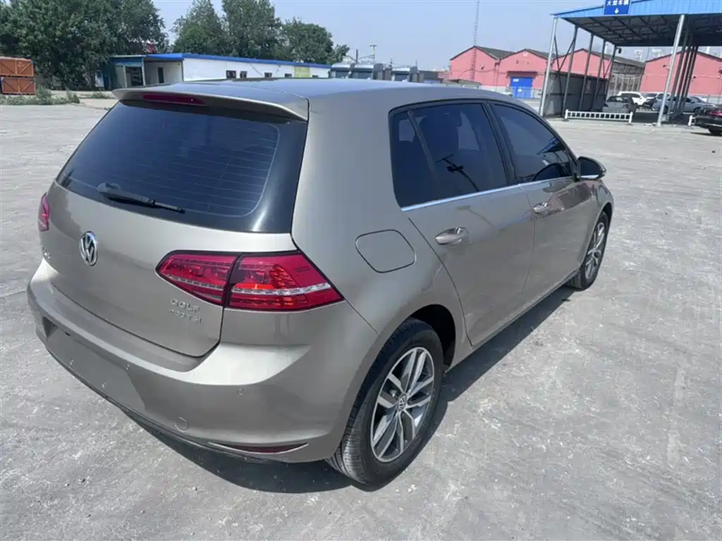 Volkswagen Golf 2016 230TSI Automatic Luxury фото 13