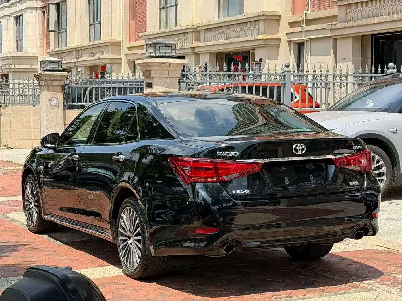 Toyota Crown 2018 2.0T Sport Edition фото 9