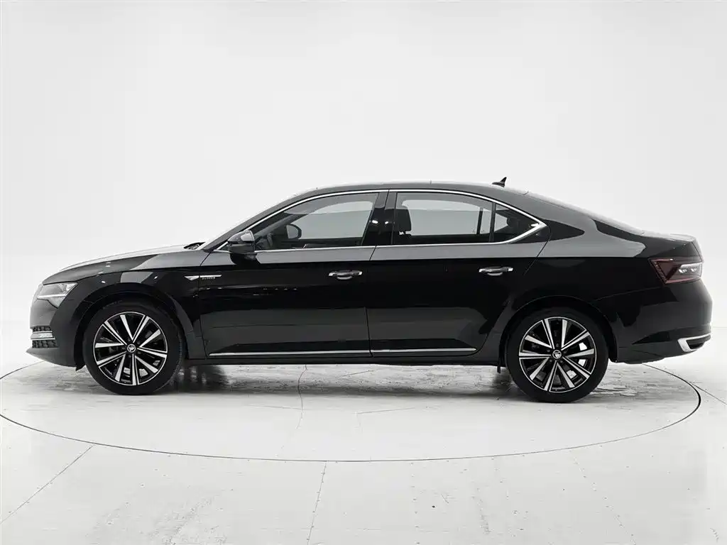 Škoda Superb 2023 Facelift TSI280 DSG Premium Edition фото 7