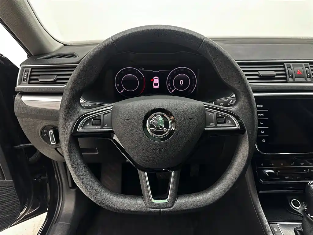 Škoda Superb 2023 Facelift TSI280 DSG Premium Edition фото 11