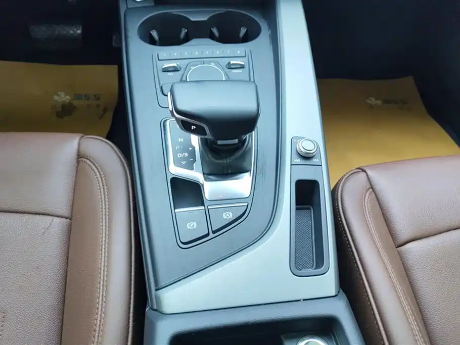 Audi A4L 2018 30th Anniversary 30 TFSI Progressive фото 16