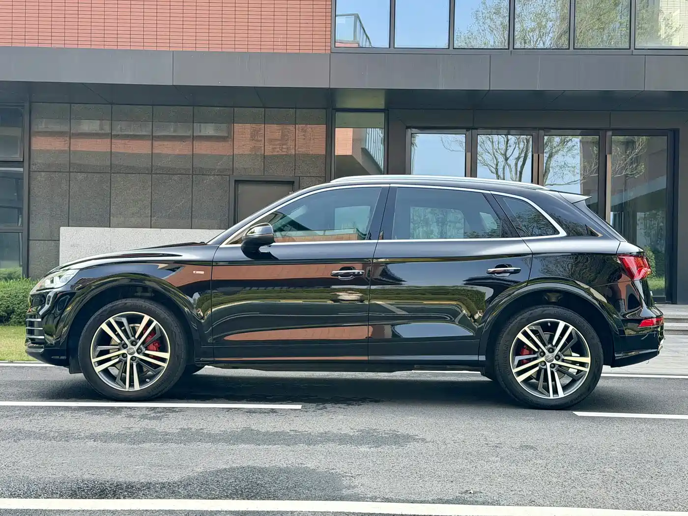 Audi Q5L 2020 Facelift 40 TFSI Honor Progressive фото 14