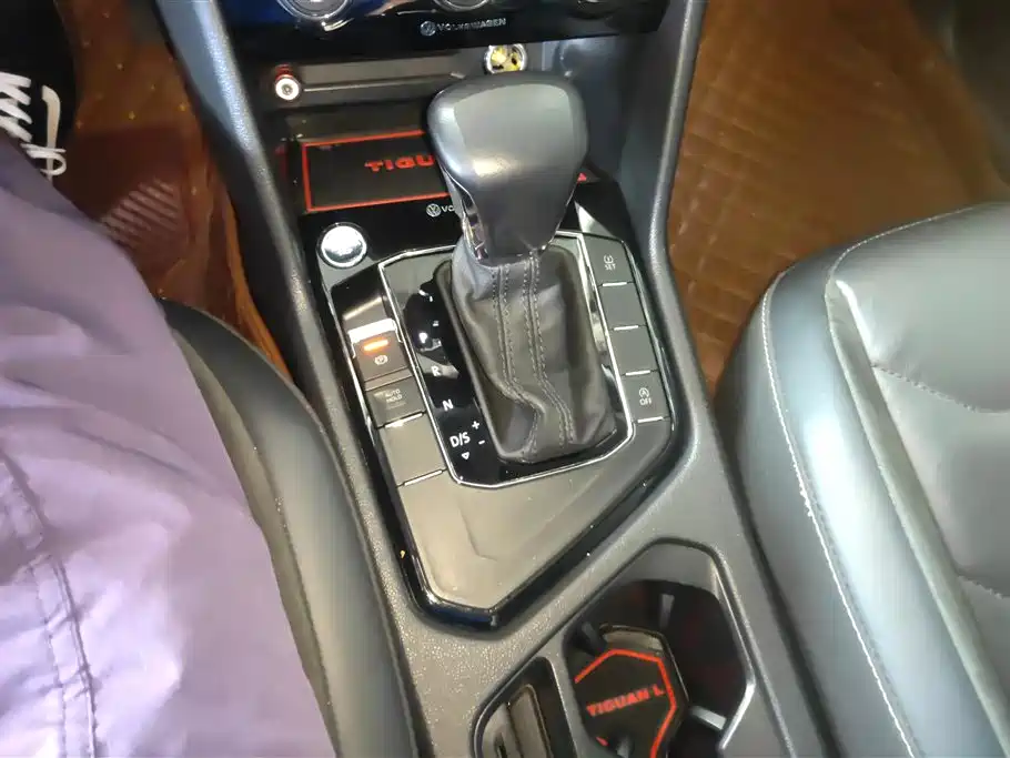 Volkswagen Tiguan L 2021 280TSI Automatic 2WD Smart фото 16