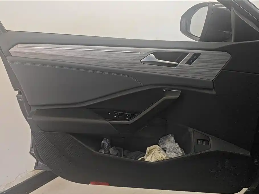 Volkswagen Sagitar 2025 300TSI DSG Surpass Edition фото 7