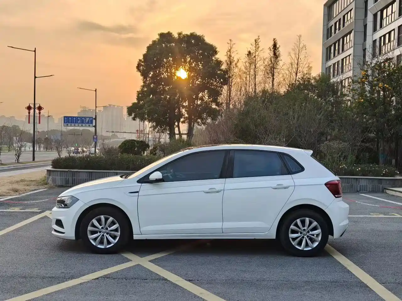 Photo 8 - Volkswagen Polo