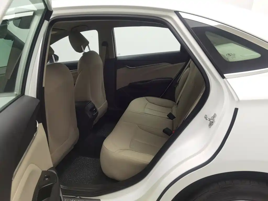Фото 15 - Buick Excelle