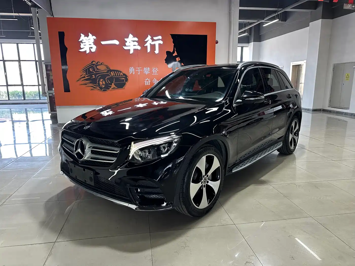 Mercedes-Benz GLC 2018 Facelift GLC 300 4MATIC Dynamic