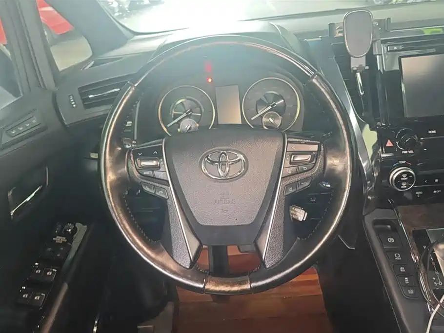 Toyota Alphard 2019 Hybrid 2.5L Luxury фото 15