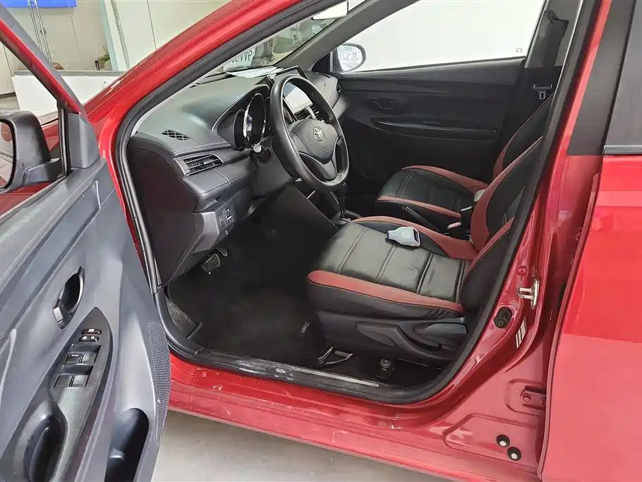 Toyota YARiS L Zhi Xuan 2015 1.5E Auto Charming Edition фото 9