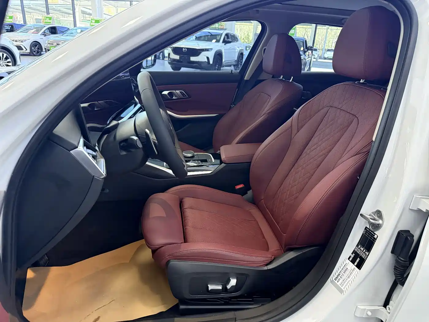 BMW 3 Series 2023 320Li M Sport Package фото 9