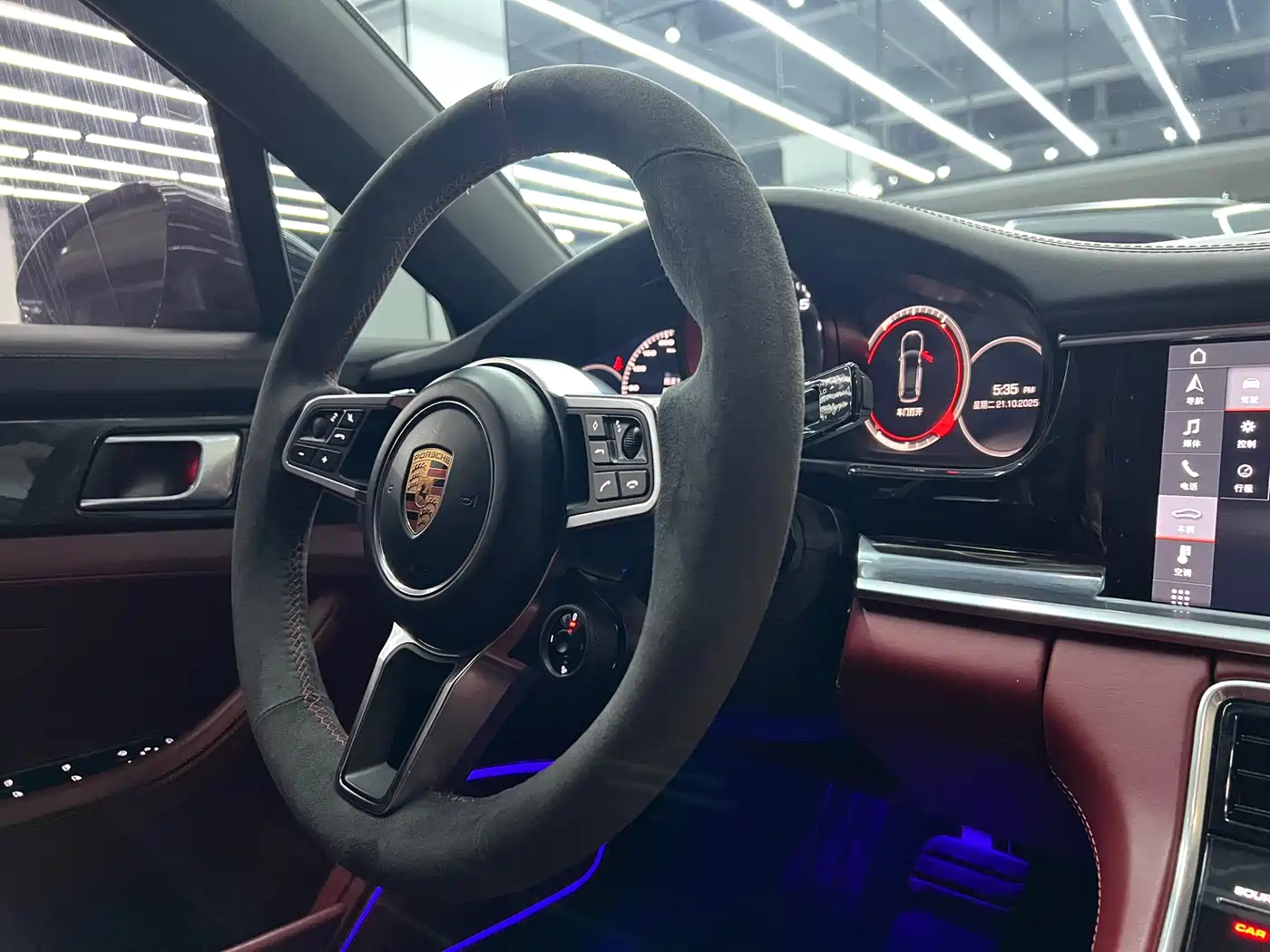 Porsche Panamera 2017 Panamera 4 Sport Turismo 3.0T фото 13