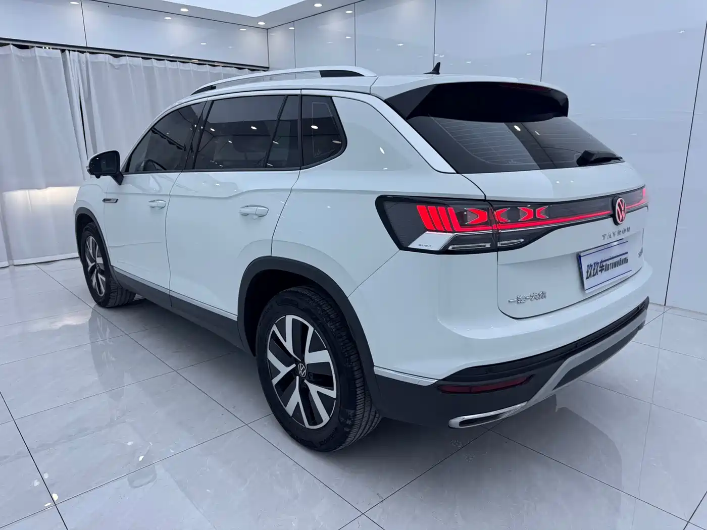 Volkswagen Tayron 2023 280TSI 2WD Luxury Plus Advanced Edition фото 6