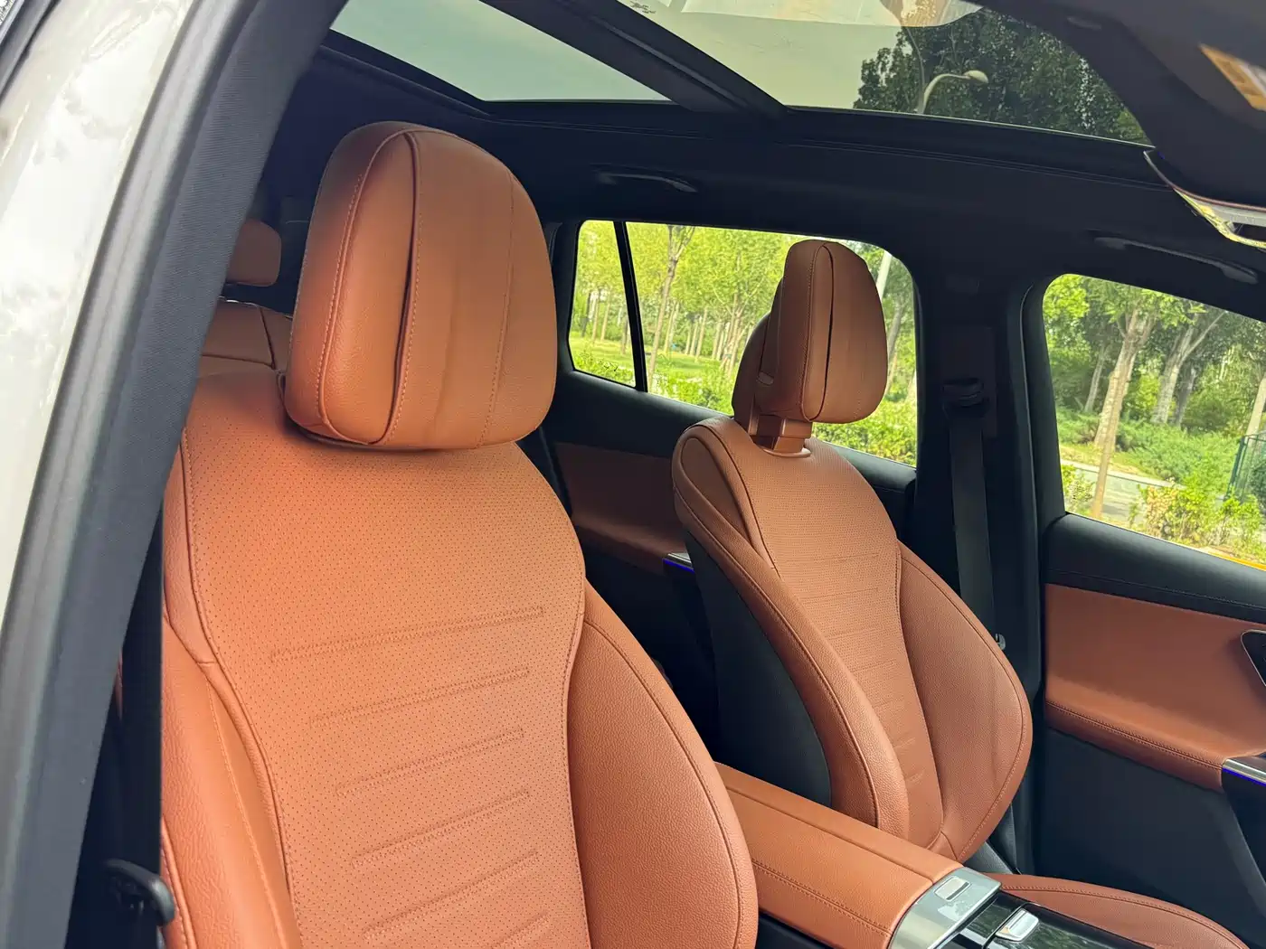 Mercedes-Benz GLC 2023 GLC 300 L 4MATIC Sport 5-Seater фото 18
