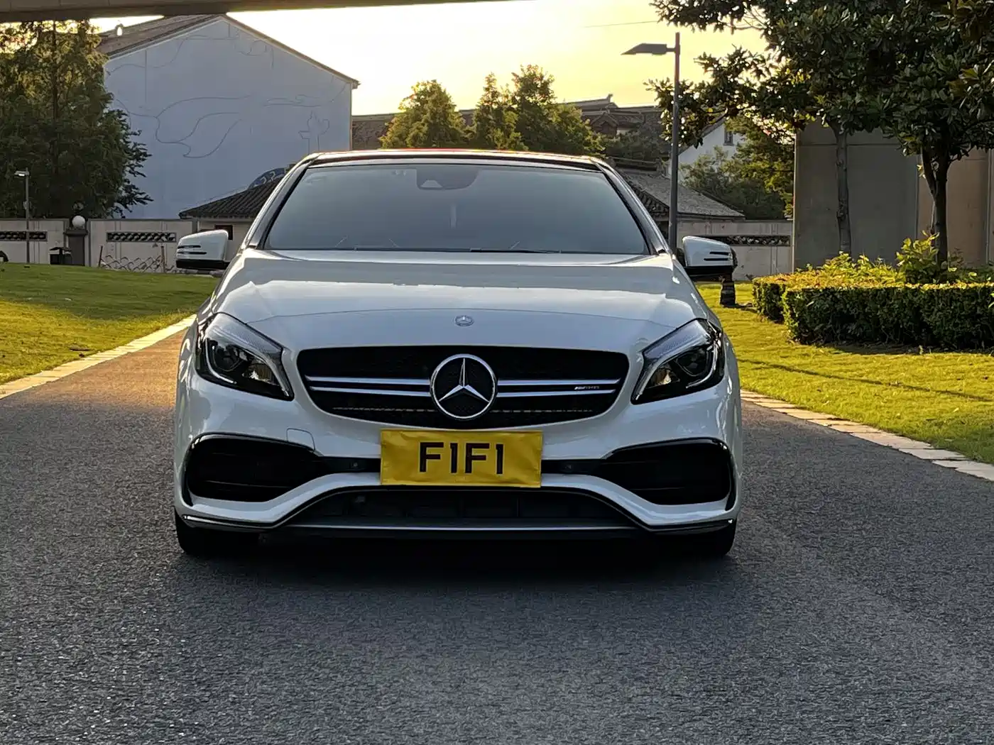 Mercedes-Benz A-Class AMG (Import) 2016 AMG A 45 4MATIC фото 2
