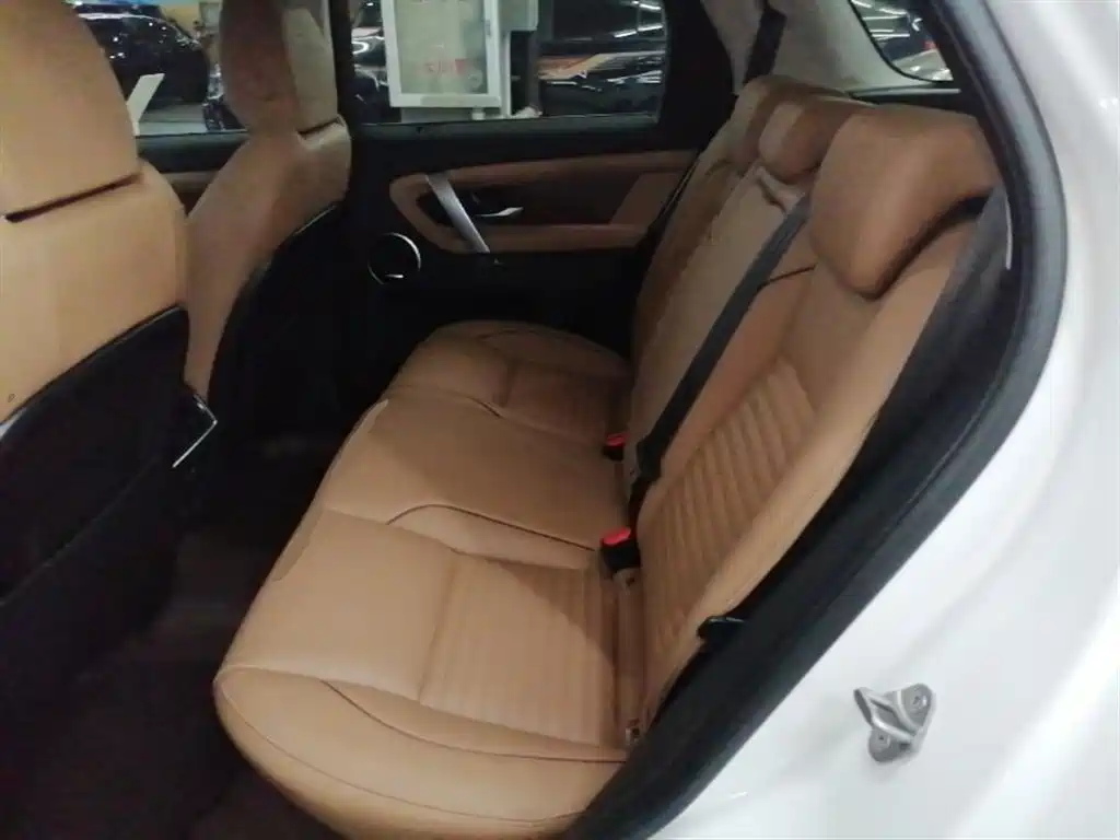 Land Rover Discovery Sport 2025 249PS Performance Tech Edition фото 17