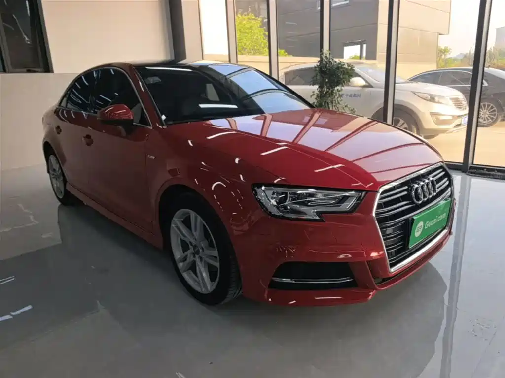 Audi A3 2018 30th Anniversary Limousine 35 TFSI Fashion фото 4