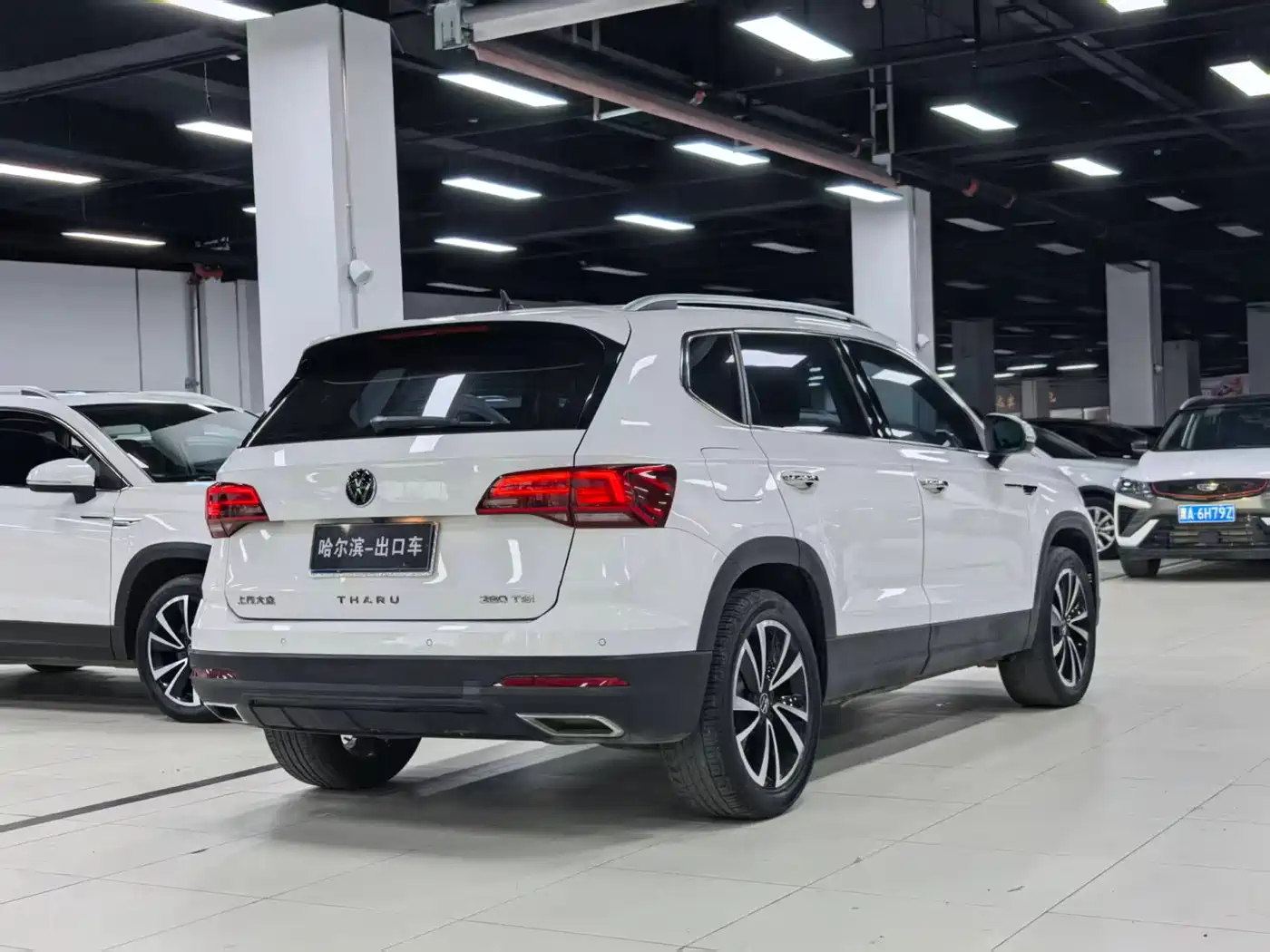 Volkswagen Tharu 2022 280TSI FWD Luxury Edition фото 24