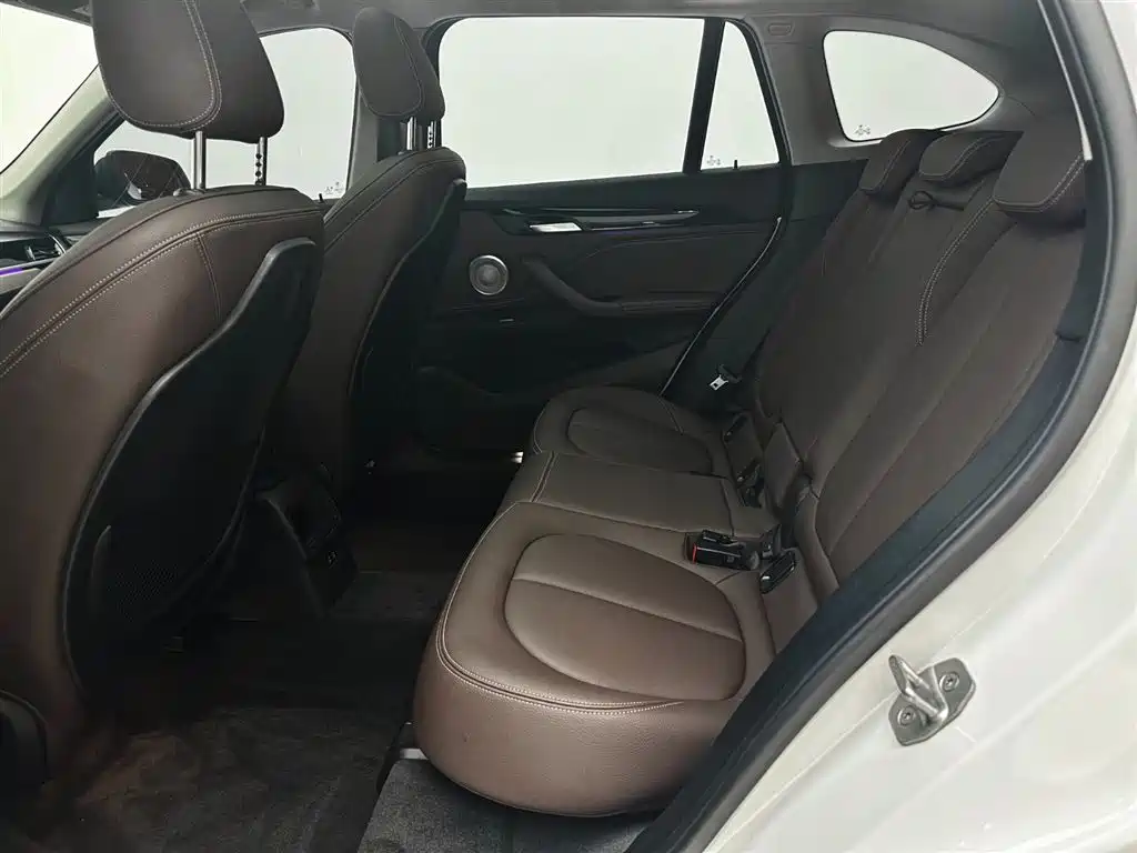 BMW X1 2021 Facelift sDrive20Li Fashion фото 22