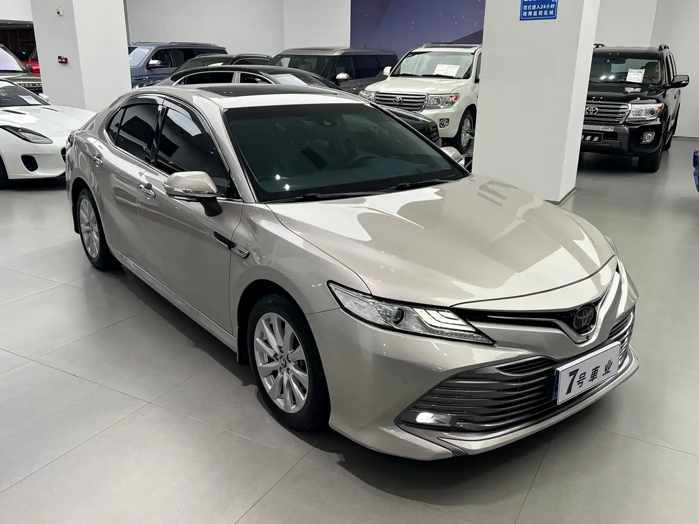 Toyota Camry 2018 2.0G Luxury Edition фото 3