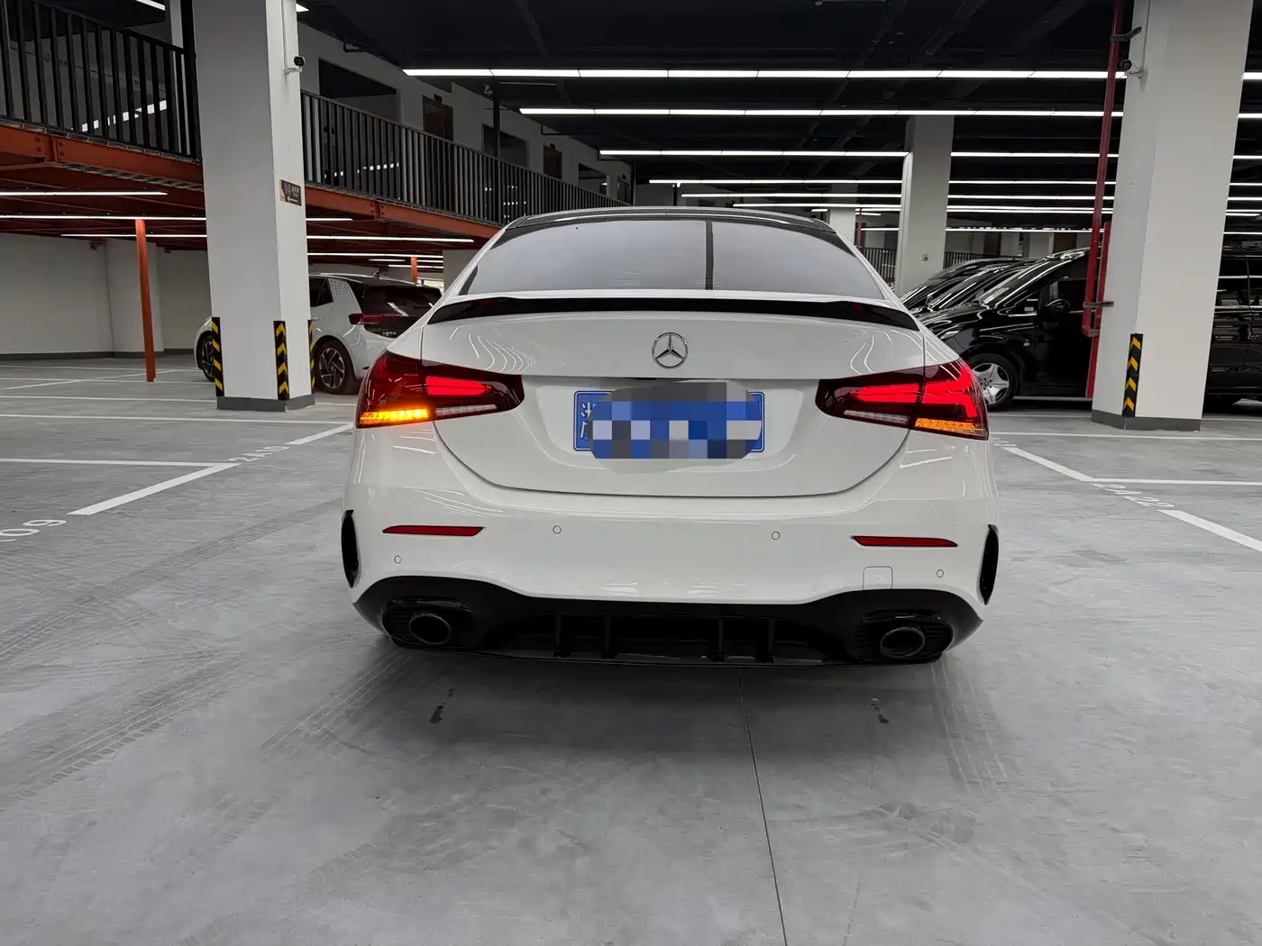 Mercedes-Benz A-Class AMG 2022 AMG A 35 L 4MATIC фото 14