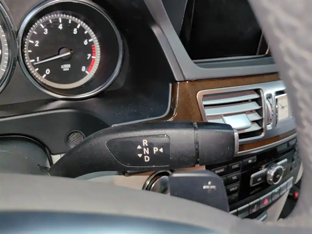 Mercedes-Benz E-Class 2015 E 260 L фото 14